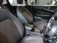 USED 2017 17 MINI CLUBMAN 1.5 Cooper Estate 6dr Petrol Manual Euro 6 (s/s) (136 ps) FULL SERVICE HISTORY + SATELLITE NAVIGATION + DAB DIGITAL RADIO + BLUETOOTH CONNECTIVITY + APPS CONTROL + LEATHER MULTI-FUNCTIONAL STEERING WHEEL + CRUISE CONTROL + CLIMATE CONTROL + AIR CONDITIONING + IN CAR ENTERTAINMENT AUX/USB + ROOF SPOILER + ELECTRIC HEATED DOOR MIRRORS + ELECTRIC WINDOWS + DAY TIME RUNNING LIGHTS + LANE ASSIST + KEYLESS START + ECO STOP START SYSTEM + 16 INCH ALLOY WHEELS + 60/40 FOLDING REAR SEATS....