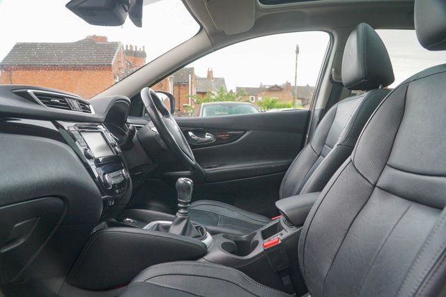 View our NISSAN QASHQAI