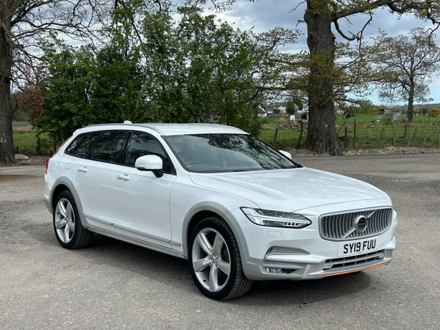 View our VOLVO V90 Cross Country