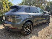 USED 2020 20 PORSCHE CAYENNE 3.0 V6 E-Hybrid 14.1kWh SUV 5dr Petrol Plug-in Hybrid TiptronicS 4WD Euro 6 (s/s) (3.6kW Charger) (462 ps) 21" ALLOYS, ADAPTIVE C/CONTROL,BOSE