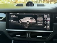 USED 2020 20 PORSCHE CAYENNE 3.0 V6 E-Hybrid 14.1kWh SUV 5dr Petrol Plug-in Hybrid TiptronicS 4WD Euro 6 (s/s) (3.6kW Charger) (462 ps) 21" ALLOYS, ADAPTIVE C/CONTROL,BOSE
