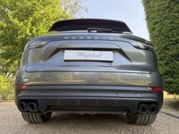 USED 2020 20 PORSCHE CAYENNE 3.0 V6 E-Hybrid 14.1kWh SUV 5dr Petrol Plug-in Hybrid TiptronicS 4WD Euro 6 (s/s) (3.6kW Charger) (462 ps) 21" ALLOYS, ADAPTIVE C/CONTROL,BOSE
