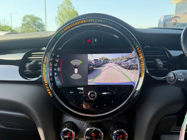 View our MINI Electric Hatch
