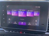USED 2023 23 RENAULT TRAFIC LL30 LWB BUSINESS +  2.0DCI 130PS Popular Long Wheelbase Model With Media Screen Air Con & Front & Rear Parking Sensors
