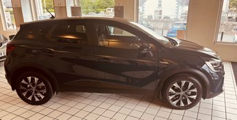 View our RENAULT CAPTUR