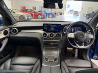 USED 2022 22 MERCEDES-BENZ GLC 2.0 GLC300d AMG Line (Premium) SUV 5dr Diesel G-Tronic+ 4MATIC Euro 6 (s/s) (245 ps) AMG LINE PREMIUM EDITION - WIDESCREEN DIGITAL DASH + REVERSING CAMERA + APPLE CARPLAY / ANDROID AUTO