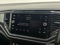 USED 2018 68 VOLKSWAGEN T-ROC 1.0 TSI SEL SUV 5dr Petrol Manual Euro 6 (s/s) (115 ps) 1 Previous Owner / Sat Nav / DAB Radio / Apple Car Play / Bluetooth / Xenon Lights / Isofix