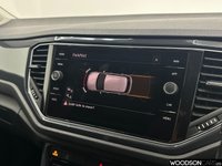 USED 2018 68 VOLKSWAGEN T-ROC 1.0 TSI SEL SUV 5dr Petrol Manual Euro 6 (s/s) (115 ps) 1 Previous Owner / Sat Nav / DAB Radio / Apple Car Play / Bluetooth / Xenon Lights / Isofix