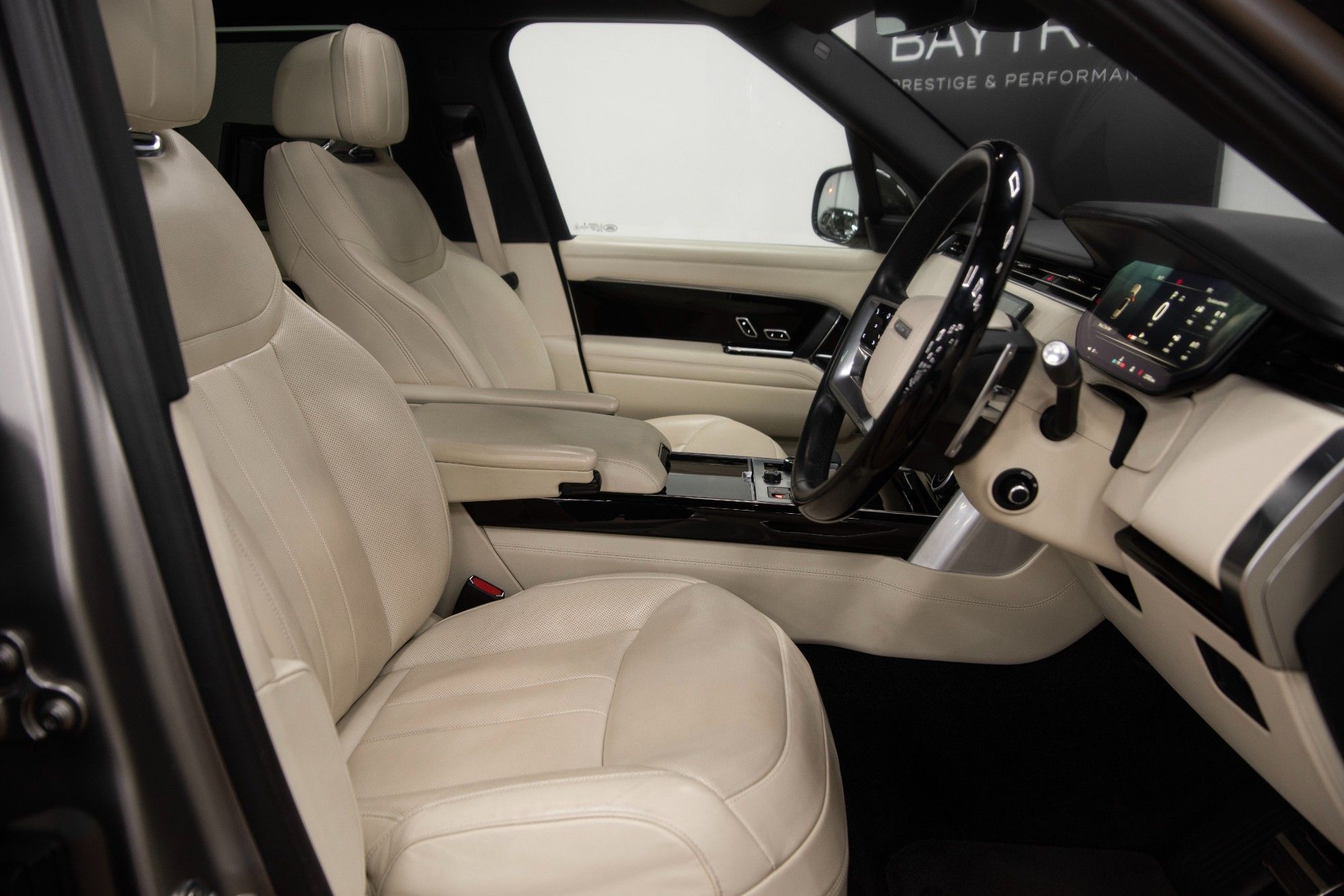 USED 2022 A LAND ROVER RANGE ROVER 4.4 P530 V8 Autobiography 