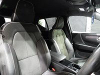 USED 2018 68 VOLVO XC40 2.0 D4 R-Design SUV 5dr Diesel Auto AWD Euro 6 (s/s) (190 ps) **FINANCE FROM 7.9 %APR AVAILABLE**