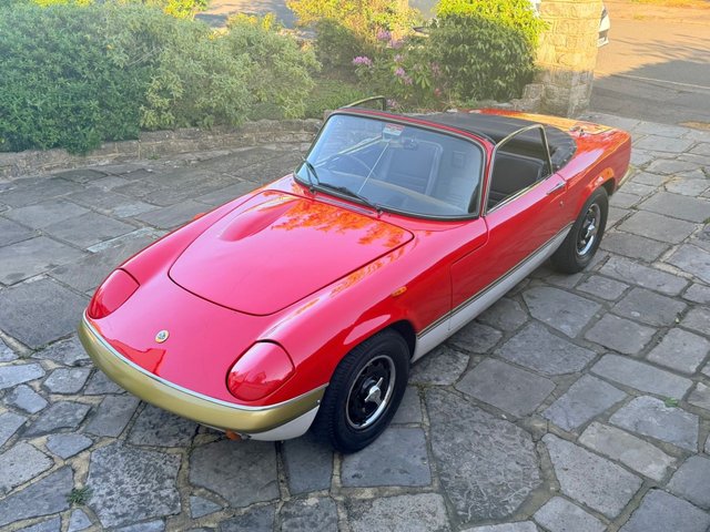 View our LOTUS ELAN
