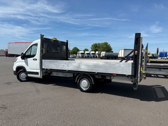 View our MAXUS DELIVER 9