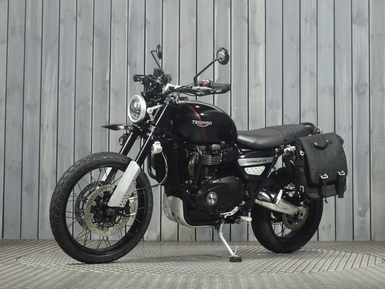 TRIUMPH Scrambler 1200