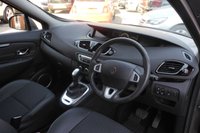 USED 2012 12 RENAULT SCENIC 1.5 dCi Dynamique TomTom MPV 5dr Diesel EDC Euro 5 (110 ps) 