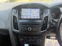 USED 2017 17 FORD FOCUS 1.0T EcoBoost ST-Line Hatchback 5dr Petrol Auto Euro 6 (s/s) (125 ps) PARKING SENSORS - 1 OWNER