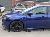 USED 2017 17 FORD FOCUS 1.0T EcoBoost ST-Line Hatchback 5dr Petrol Auto Euro 6 (s/s) (125 ps) PARKING SENSORS - 1 OWNER