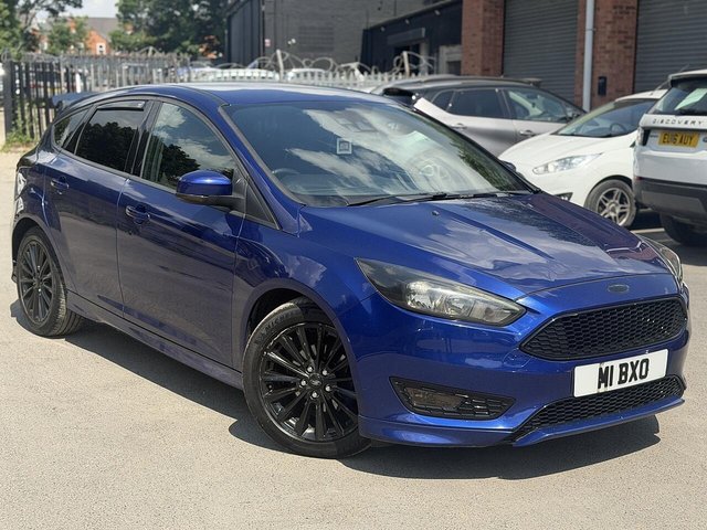 View our Ford Focus 1.0T EcoBoost ST-Line Hatchback 5dr Petrol Auto Euro 6 (s/s) (125 ps)