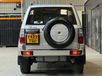 USED 2001 Y TOYOTA LAND CRUISER 3.4 VX SUV 5dr Petrol Automatic (341 g/km, 176 bhp) 