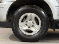 USED 2001 Y TOYOTA LAND CRUISER 3.4 VX SUV 5dr Petrol Automatic (341 g/km, 176 bhp) 