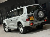 USED 2001 Y TOYOTA LAND CRUISER 3.4 VX SUV 5dr Petrol Automatic (341 g/km, 176 bhp) 