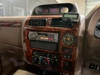 USED 2001 Y TOYOTA LAND CRUISER 3.4 VX SUV 5dr Petrol Automatic (341 g/km, 176 bhp) 