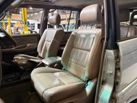 USED 2001 Y TOYOTA LAND CRUISER 3.4 VX SUV 5dr Petrol Automatic (341 g/km, 176 bhp) 