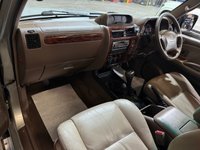 USED 2001 Y TOYOTA LAND CRUISER 3.4 VX SUV 5dr Petrol Automatic (341 g/km, 176 bhp) 