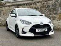 USED 2021 21 TOYOTA YARIS 1.5 VVT-h Design Hatchback 5dr Petrol Hybrid E-CVT Euro 6 (s/s) (116 ps) 1 OWNER FROM NEW+FULL SERVICE HISTORY+APPLE CARPLAY+CRUISE CONTROL+LOW MILEAGE+FINANCE AVAILABLE ON THIS CAR