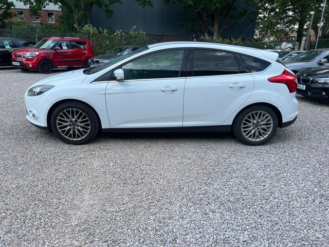 View our FORD FOCUS