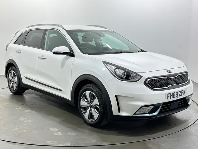 View our Kia Niro 1.6 GDi 8.9kWh 3 DCT Euro 6 (s/s) 5dr