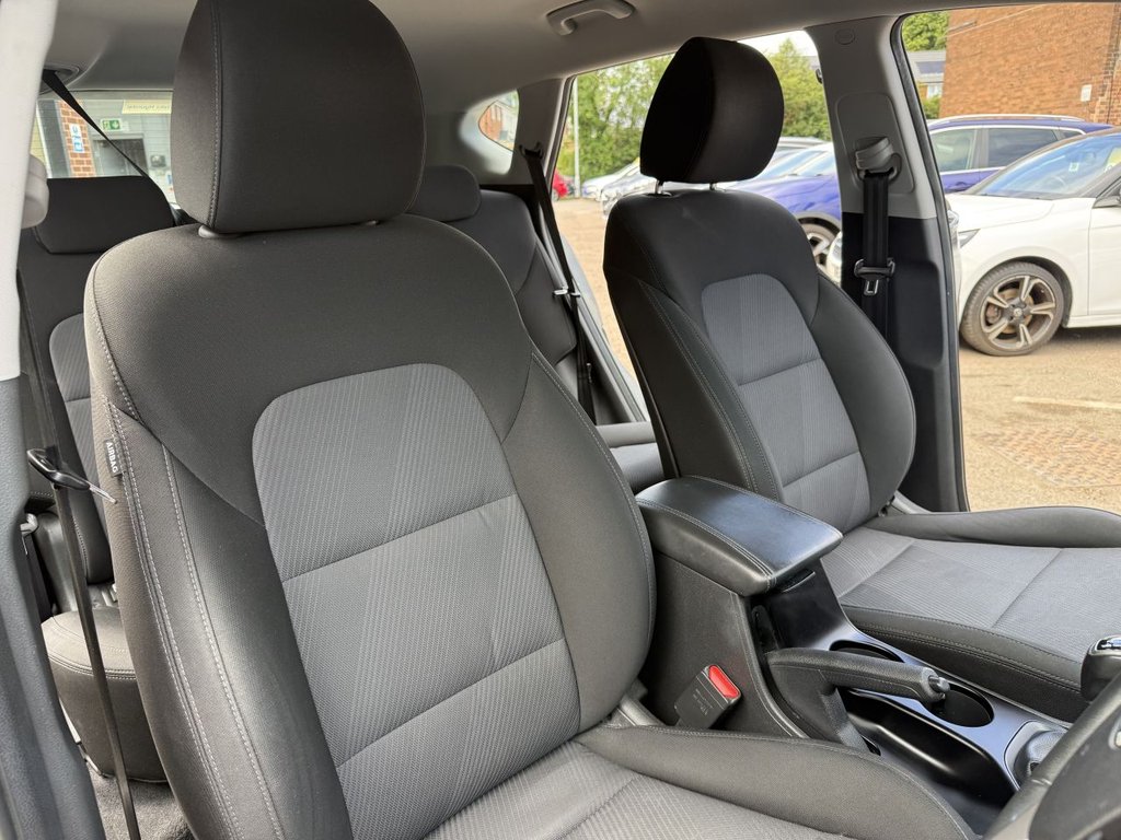 USED 2019 69 HYUNDAI TUCSON 1.6 GDi S Connect SUV 5dr Petrol Manual Euro 6 (s/s) (132 ps) Apple CarPlay, Rear Camera