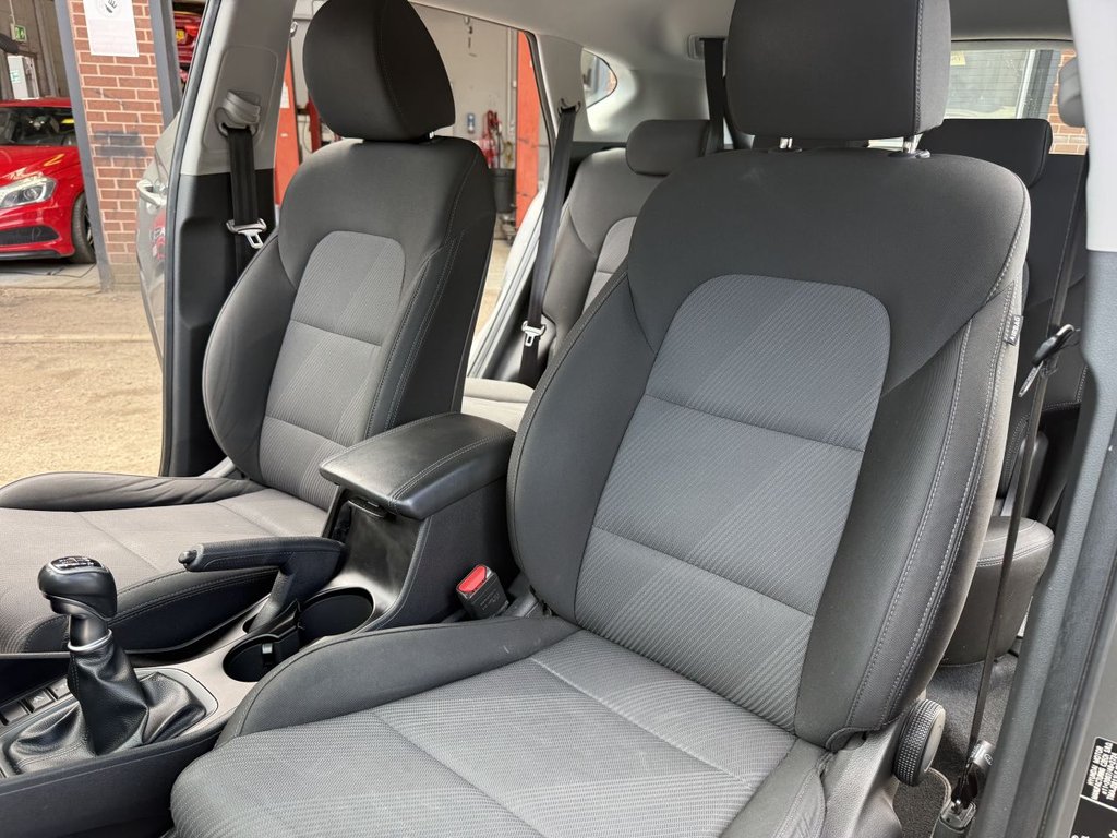 USED 2019 69 HYUNDAI TUCSON 1.6 GDi S Connect SUV 5dr Petrol Manual Euro 6 (s/s) (132 ps) Apple CarPlay, Rear Camera