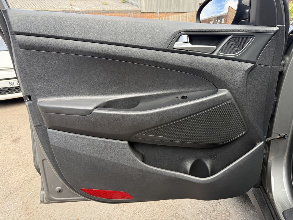 USED 2019 69 HYUNDAI TUCSON 1.6 GDi S Connect SUV 5dr Petrol Manual Euro 6 (s/s) (132 ps) Apple CarPlay, Rear Camera