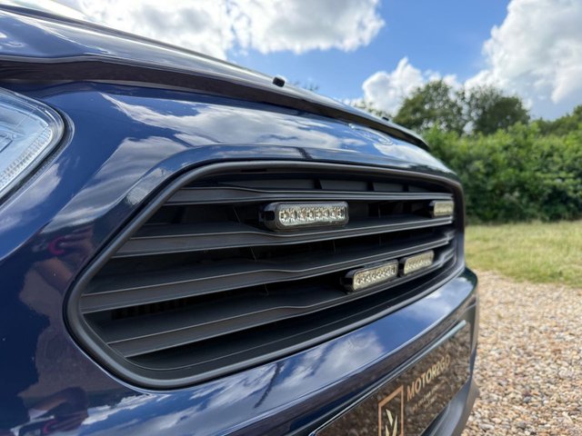 View our FORD TRANSIT COURIER