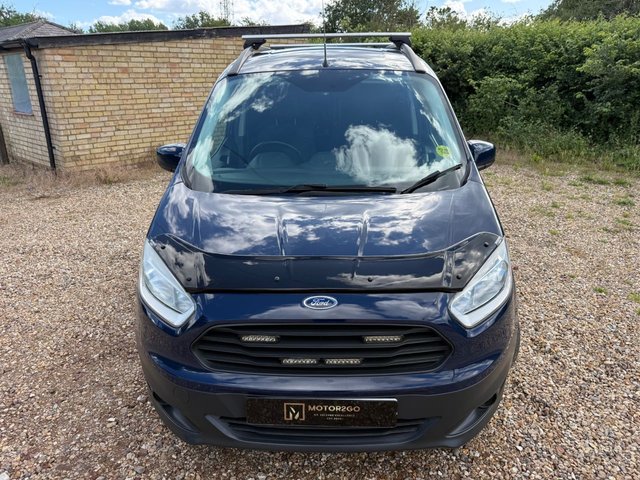 View our FORD TRANSIT COURIER
