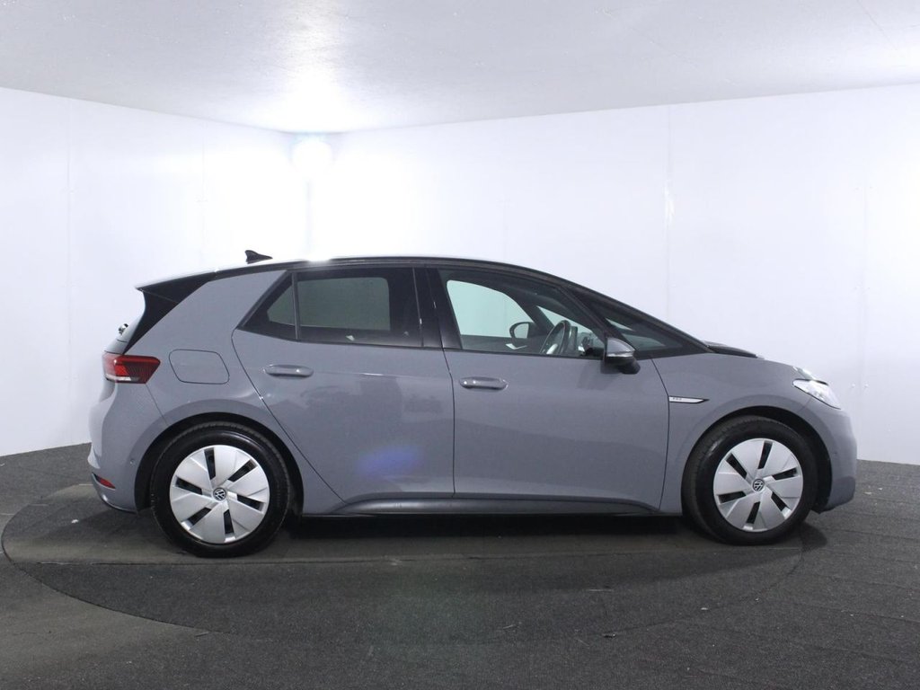 USED 2023 23 VOLKSWAGEN ID.3 Pro Performance 58kWh Life Hatchback 5dr Electric Auto (204 ps) 