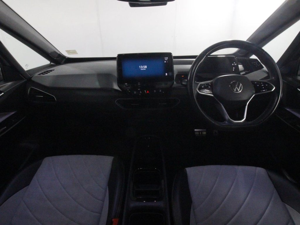 USED 2023 23 VOLKSWAGEN ID.3 Pro Performance 58kWh Life Hatchback 5dr Electric Auto (204 ps) 
