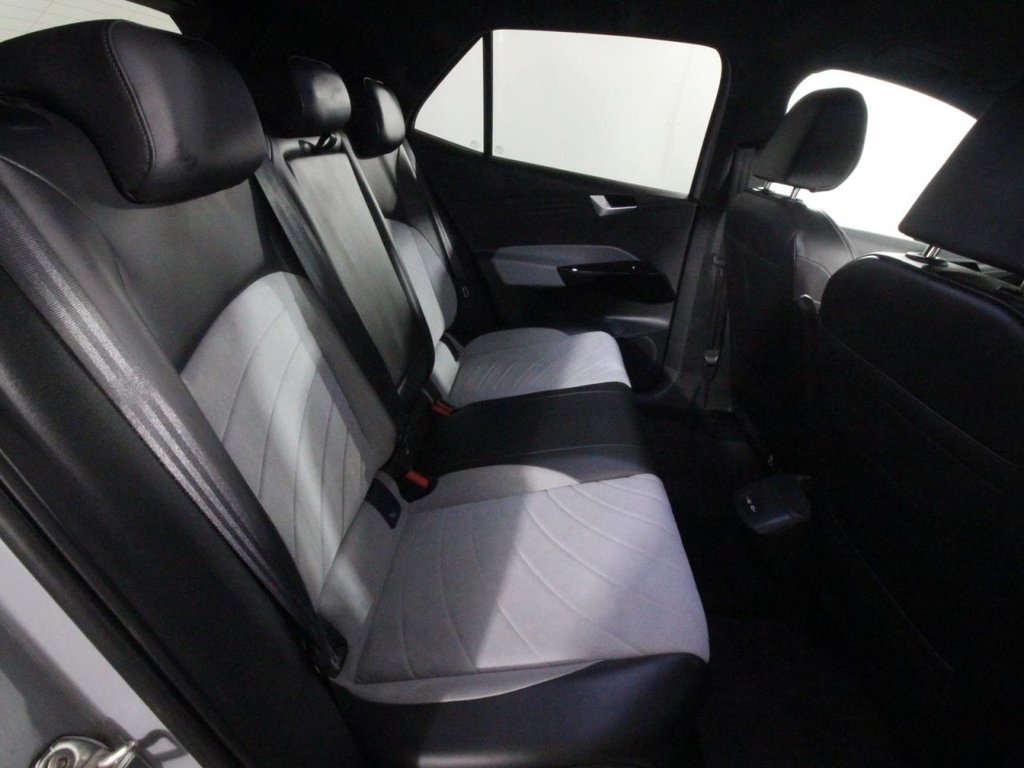 USED 2023 23 VOLKSWAGEN ID.3 Pro Performance 58kWh Life Hatchback 5dr Electric Auto (204 ps) 