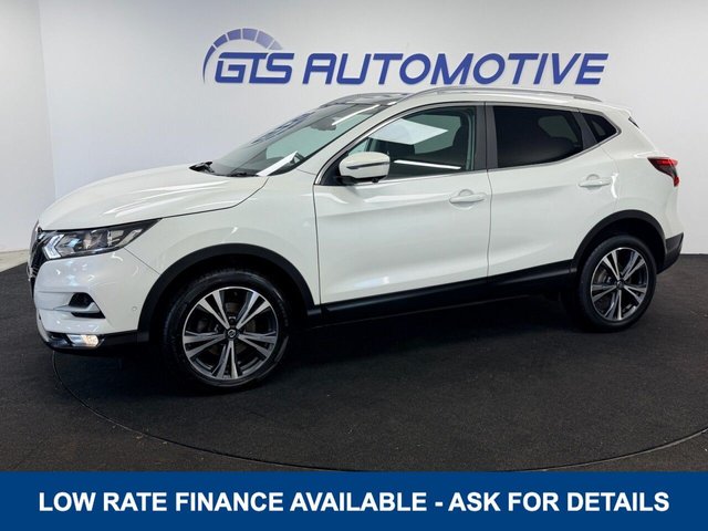 View our Nissan Qashqai 1.3 DIG-T N-CONNECTA 140 BHP + SAT NAV + GLASS SUNROOF