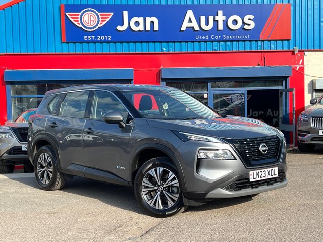 View our NISSAN X-TRAIL