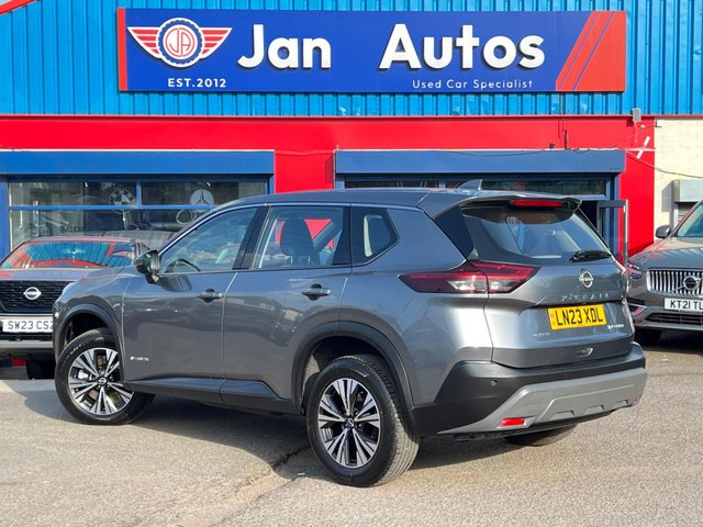 View our NISSAN X-TRAIL