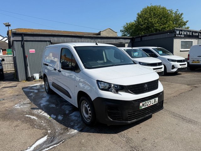 View our PEUGEOT PARTNER