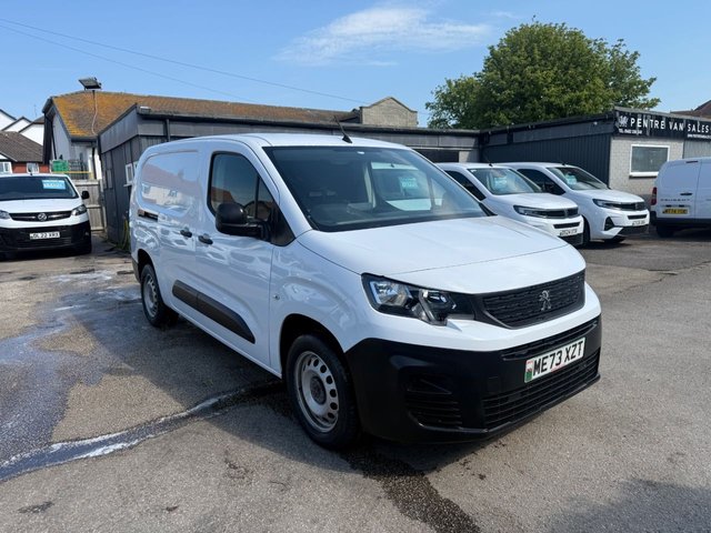 View our PEUGEOT PARTNER