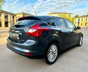 View our FORD FOCUS
