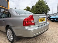 USED 2004 VOLVO S80 2.9 T6 SE Saloon 4dr Petrol Geartronic (259 g/km, 272 bhp) VERY LOW MILES ONLY 57K + FULL SERVICE HISTORY 19 STAMPS + CAMBELT REPLACED + ULEZ COMPLIANT + FULL HEATED LEATHER SEATS + REAR PARKING SENSORS + BEIGE LEATHER ELECTRIC SEATS + AIRCON + CRUISE CONTROL + ELECTRIC WINDOWS AND MIRRORS + ALLOY WHEELS + MULTIFUNCTIONAL STEERING WHEEL