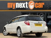 USED 2009 09 SUBARU OUTBACK 2.5 SE Estate 5dr Automatic (194 g/km, 171 bhp) 3 OWNERS + FULL SERVICE HISTORY + ULEZ COMPLIANT + FINISHED IN PEARL WHITE WITH FULL BLACK LEATHER SEATS + ELECTRIC SUNROOF + AIRCON + CRUISE CONTROL + ELECTRIC FOLDING MIRRORS + ALLOY WHEELS