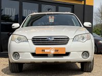 USED 2009 09 SUBARU OUTBACK 2.5 SE Estate 5dr Automatic (194 g/km, 171 bhp) 3 OWNERS + FULL SERVICE HISTORY + ULEZ COMPLIANT + FINISHED IN PEARL WHITE WITH FULL BLACK LEATHER SEATS + ELECTRIC SUNROOF + AIRCON + CRUISE CONTROL + ELECTRIC FOLDING MIRRORS + ALLOY WHEELS