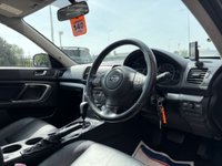USED 2009 09 SUBARU OUTBACK 2.5 SE Estate 5dr Automatic (194 g/km, 171 bhp) 3 OWNERS + FULL SERVICE HISTORY + ULEZ COMPLIANT + FINISHED IN PEARL WHITE WITH FULL BLACK LEATHER SEATS + ELECTRIC SUNROOF + AIRCON + CRUISE CONTROL + ELECTRIC FOLDING MIRRORS + ALLOY WHEELS