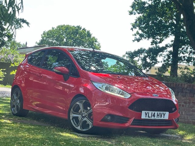 View our Ford Fiesta 1.6T EcoBoost ST-3 Hatchback 3dr Petrol Manual Euro 5 (s/s) (182 ps)