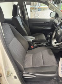 USED 2020 70 TOYOTA HI-LUX 2.4 D-4D Active Pickup Double Cab 4dr Diesel Manual 4WD Euro 6 (s/s) (150 ps) AIR CON+CANOPY+TOW BAR